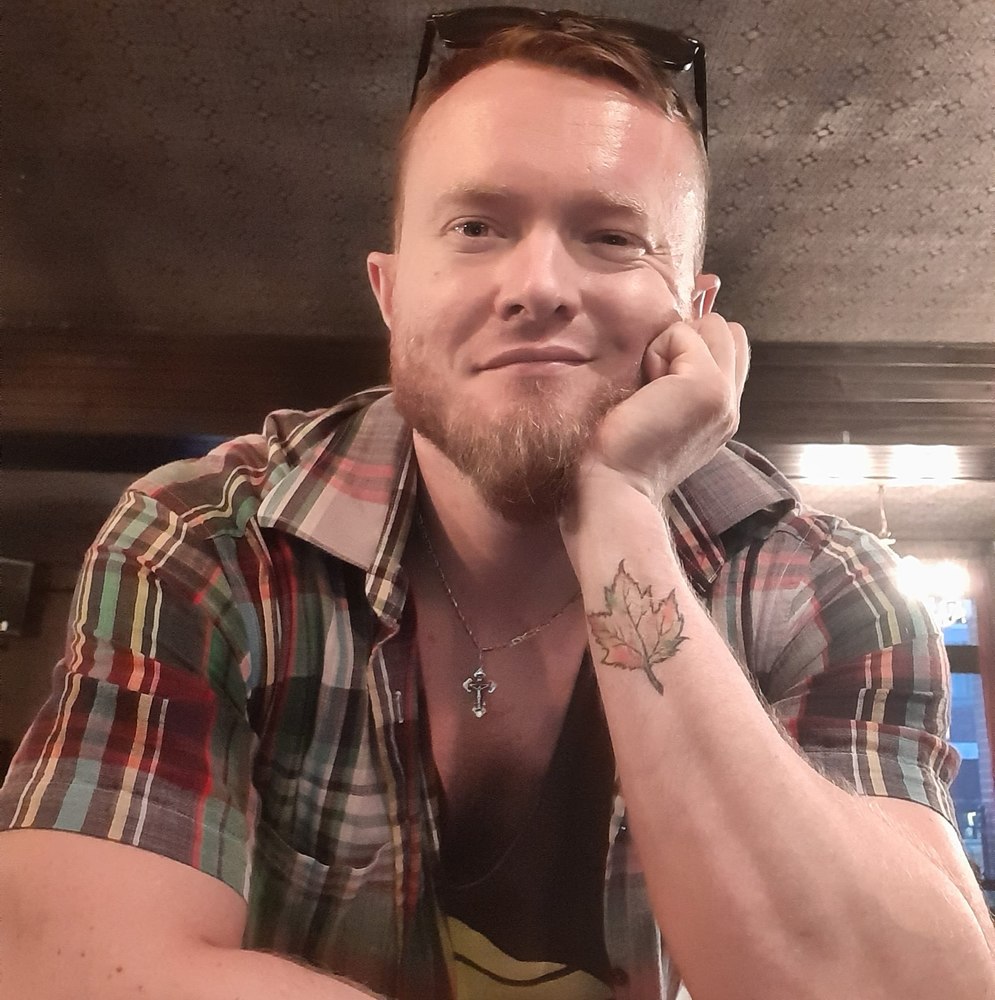 Meet your Posher, Alex